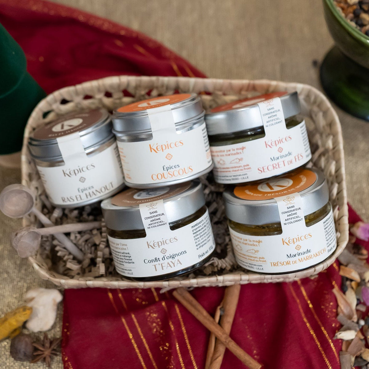 Coffret Table marocaine Képices vu du dessus avec cuillères en bois