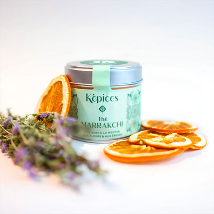 Pot de thé vert à la menthe, cannelle et safran Képices sur fond blanc
